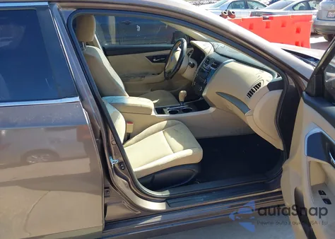 2015 Nissan Altima 2.5 S z USA, uszkodzony, nr VIN 1N4AL3AP3FC142588